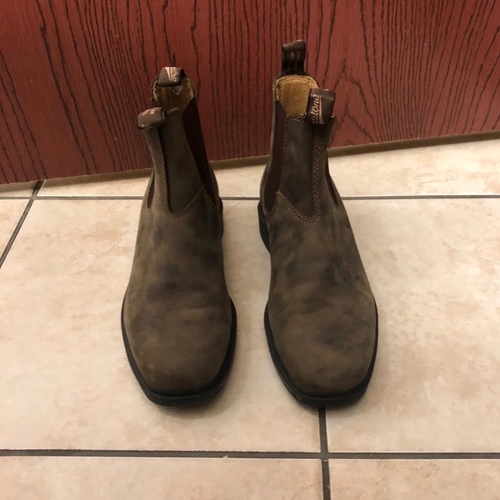 women’s blundstone dress boot